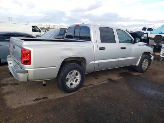 1D7HE48N27S136548 - 2007 DODGE DAKOTA QUAD SLT SILVER photo 3