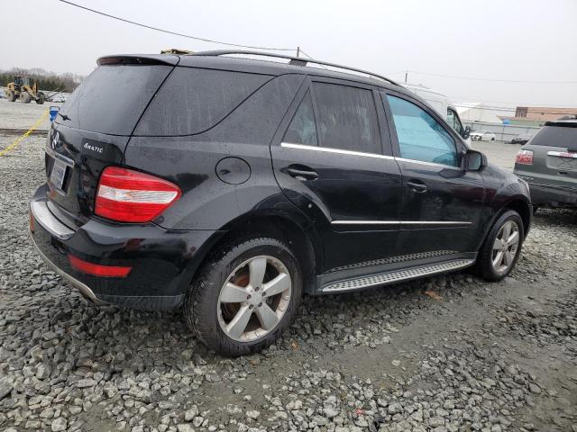 4JGBB8GB0AA547236 - 2010 MERCEDES-BENZ ML 350 4MATIC BLACK photo 3