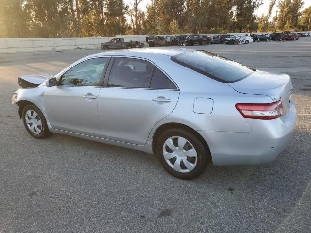 4T4BF3EK8BR099375 - 2011 TOYOTA CAMRY BASE SILVER photo 2