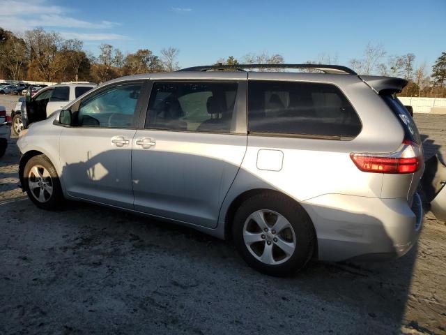 5TDKK3DC5FS567917 - 2015 TOYOTA SIENNA LE SILVER photo 2