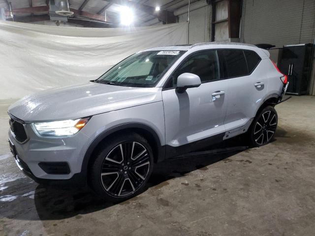 2020 VOLVO XC40 T5 MOMENTUM, 