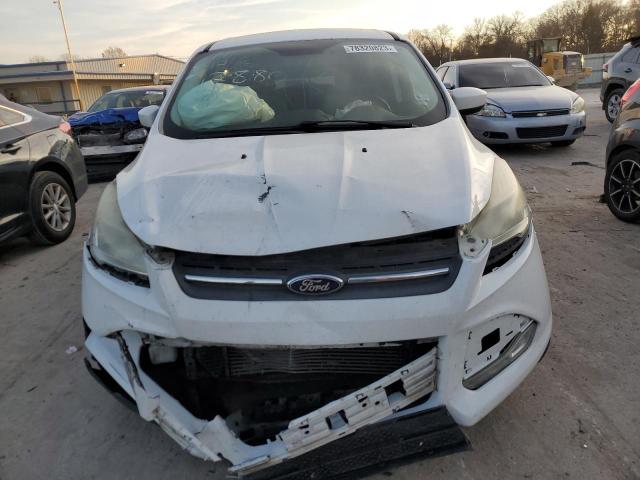 1FMCU0GX1DUD64149 - 2013 FORD ESCAPE SE WHITE photo 5