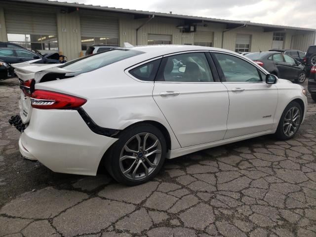 3FA6P0RU3KR100534 - 2019 FORD FUSION TITANIUM WHITE photo 3