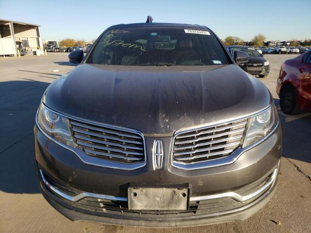 2LMPJ6LR7HBL15316 - 2017 LINCOLN MKX RESERVE رمادي صورة 5