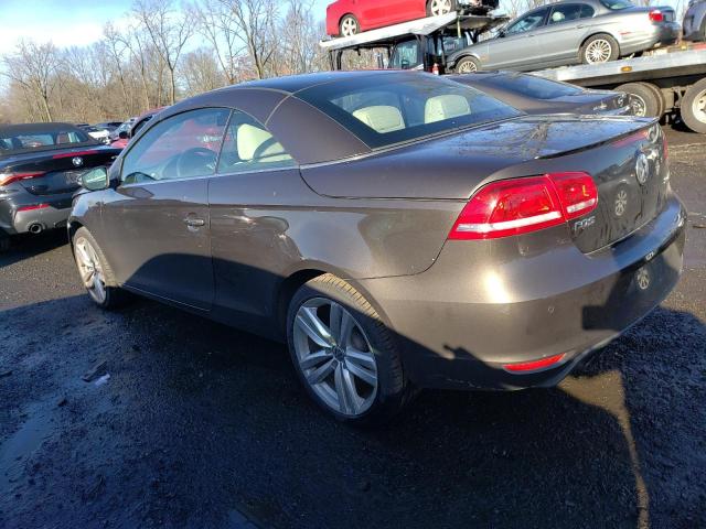 WVWFW7AH3CV014729 - 2012 VOLKSWAGEN EOS LUX 棕色 照片 2