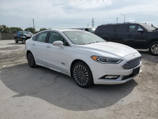 3FA6P0SU6HR209895 - 2017 FORD FUSION TITANIUM PHEV WHITE photo 4