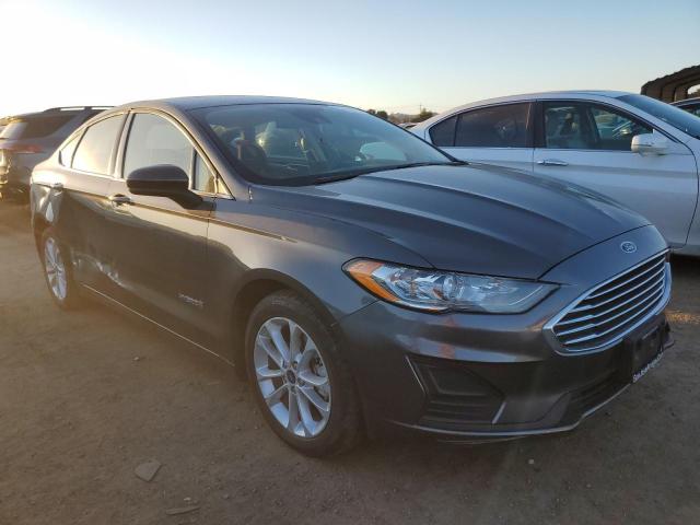 3FA6P0LU0KR182120 - 2019 FORD FUSION SE CHARCOAL photo 4