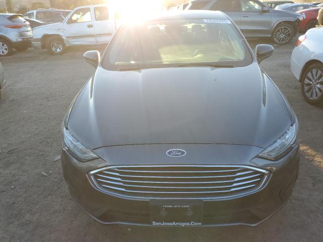 3FA6P0LU0KR182120 - 2019 FORD FUSION SE CHARCOAL photo 5