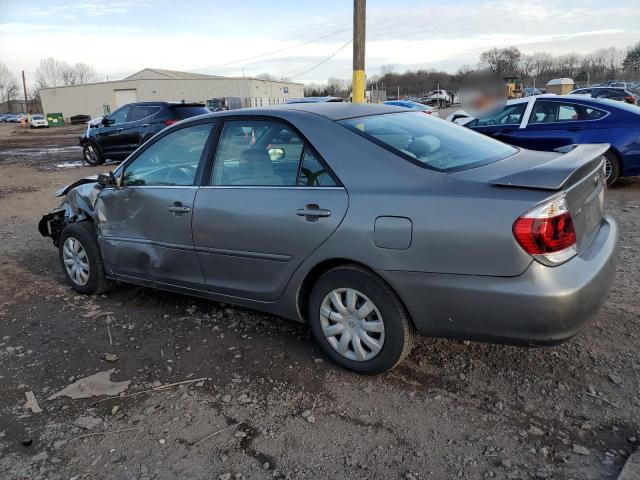 4T1BE30K15U603869 - 2005 TOYOTA CAMRY LE GRAY photo 2