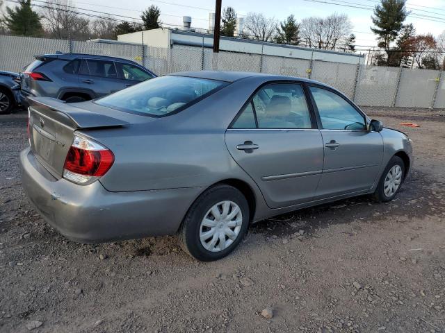 4T1BE30K15U603869 - 2005 TOYOTA CAMRY LE GRAY photo 3