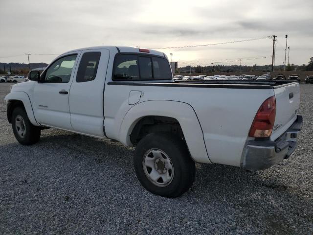 5TETU62N36Z228595 - 2006 TOYOTA TACOMA PRERUNNER ACCESS CAB WHITE photo 2