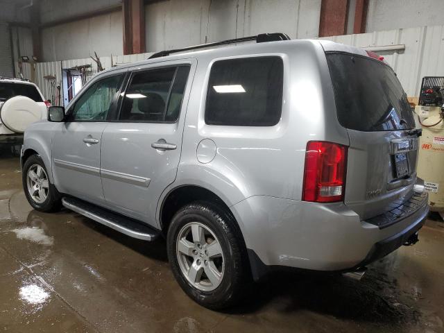 5FNYF4H4XBB089094 - 2011 HONDA PILOT EX SILVER photo 2