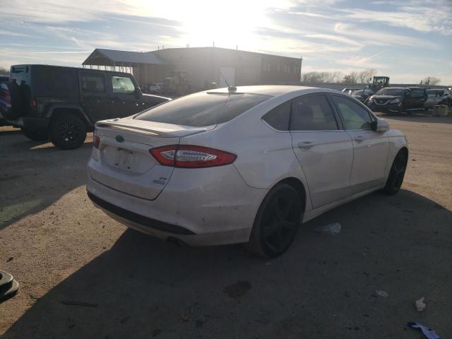 3FA6P0HD4GR353032 - 2016 FORD FUSION SE WHITE photo 3