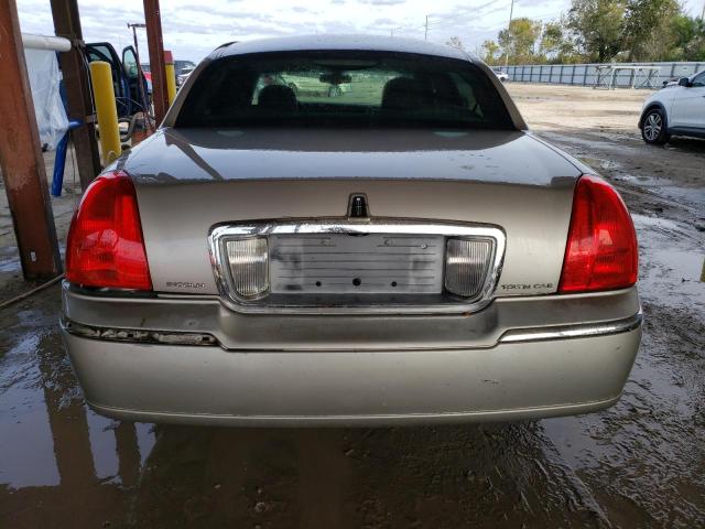 1LNHM81W43Y618139 - 2003 LINCOLN TOWN CAR EXECUTIVE BEIGE photo 6