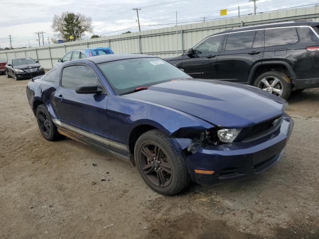 1ZVBP8AN4A5121113 - 2010 FORD MUSTANG BLUE photo 4