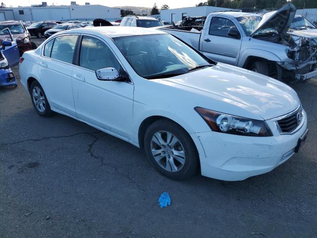 1HGCP26489A190931 - 2009 HONDA ACCORD LXP WHITE photo 4