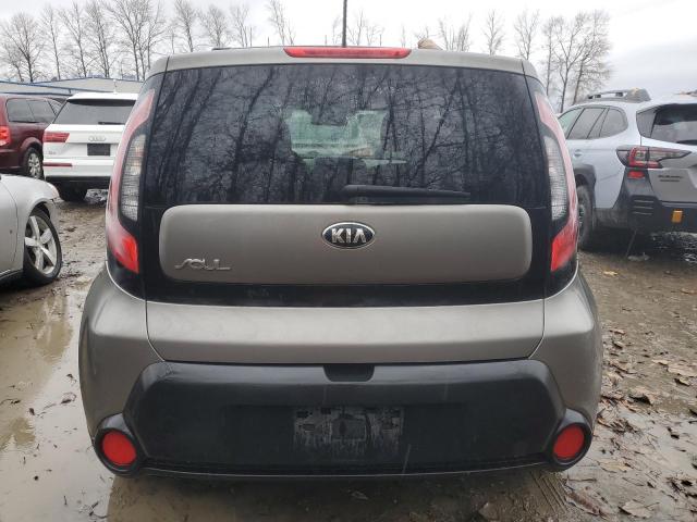 KNDJN2A25F7217173 - 2015 KIA SOUL GRAY photo 6