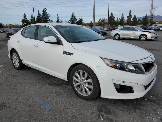 5XXGM4A71FG500651 - 2015 KIA OPTIMA LX WHITE photo 4