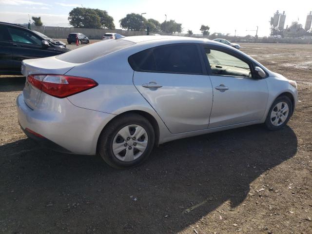 KNAFK4A60G5503892 - 2016 KIA FORTE LX SILVER photo 3