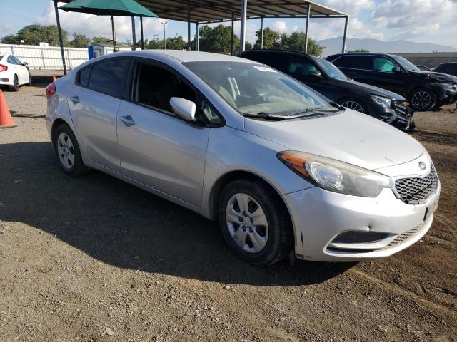 KNAFK4A60G5503892 - 2016 KIA FORTE LX SILVER photo 4