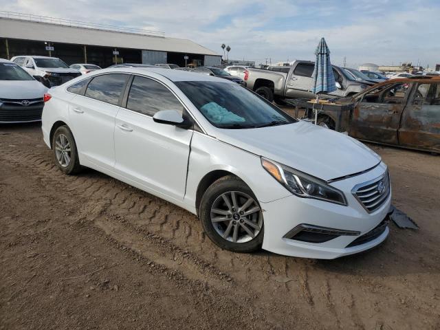 5NPE24AFXFH198737 - 2015 HYUNDAI SONATA SE WHITE photo 4