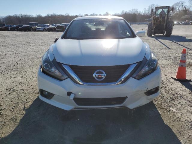 1N4AL3AP5HC123303 - 2017 NISSAN ALTIMA 2.5 WHITE photo 5