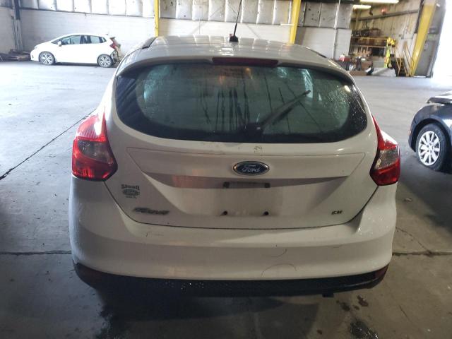 1FADP3K2XEL435245 - 2014 FORD FOCUS SE WHITE photo 6