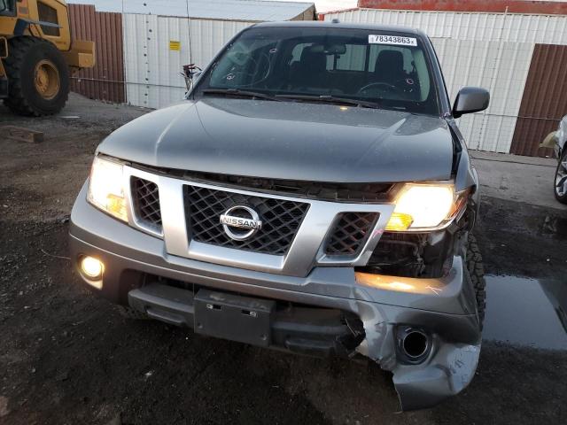 1N6AD0EV9JN745263 - 2018 NISSAN FRONTIER S CHARCOAL photo 5