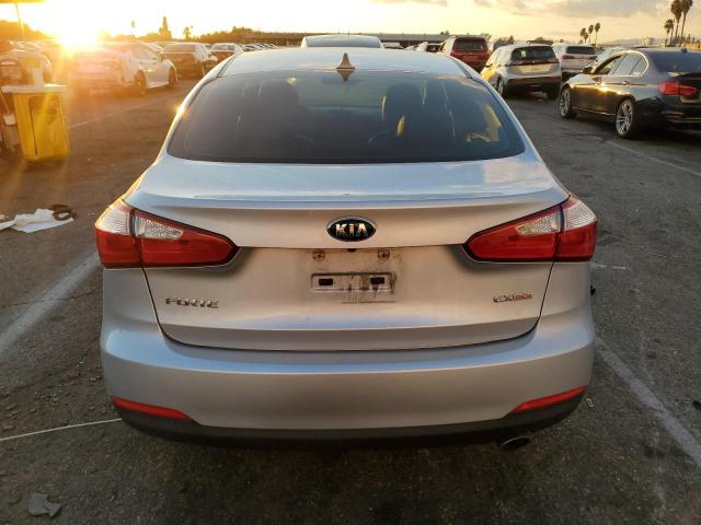 KNAFZ4A85G5556939 - 2016 KIA FORTE EX SILVER photo 6