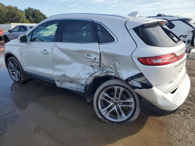 5LMCJ3D98KUL16223 - 2019 LINCOLN MKC RESERVE WHITE photo 2