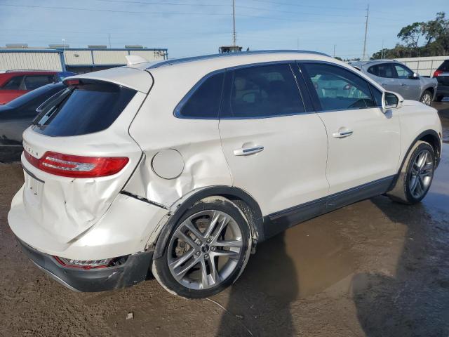 5LMCJ3D98KUL16223 - 2019 LINCOLN MKC RESERVE WHITE photo 3