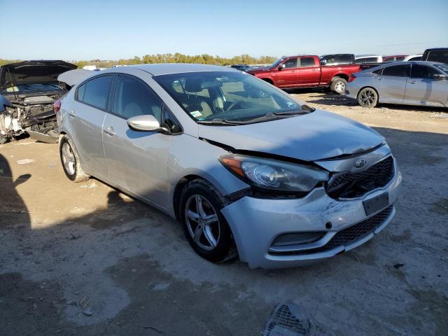 KNAFK4A65F5360968 - 2015 KIA FORTE LX SILVER photo 4