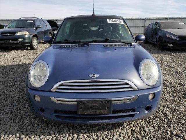 WMWRF33425TF62171 - 2005 MINI COOPER BLUE photo 5