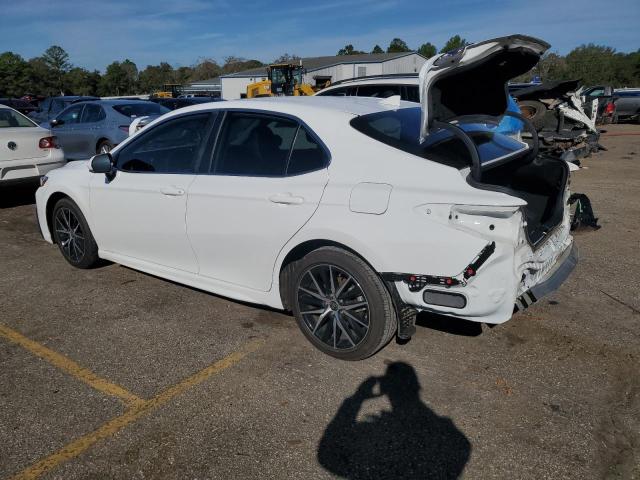 4T1G11AK0PU805366 - 2023 TOYOTA CAMRY SE NIGHT SHADE WHITE photo 2