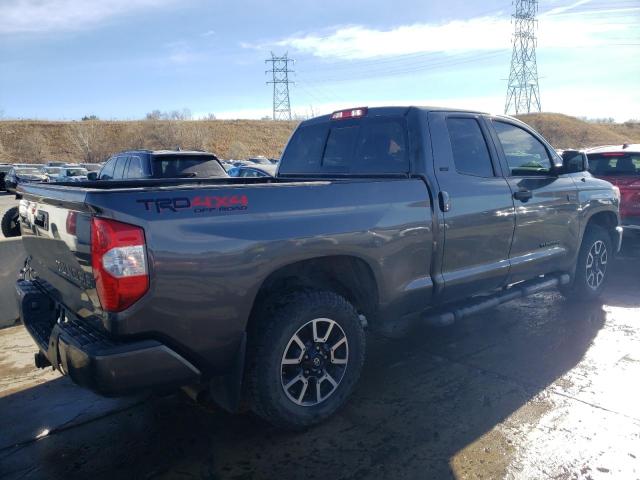 5TFUW5F17HX608694 - 2017 TOYOTA TUNDRA DOUBLE CAB SR/SR5 GRAY photo 3