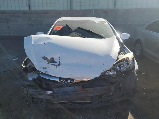 5NPDH4AEXBH005739 - 2011 HYUNDAI ELANTRA GLS WHITE photo 5