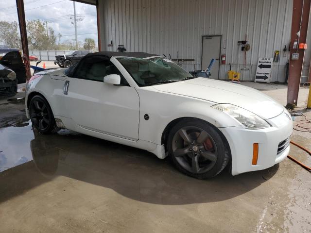 JN1AZ36A56M480634 - 2006 NISSAN 350Z ROADSTER WHITE photo 4