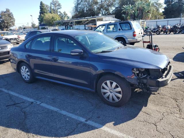 1VWAP7A34DC067378 - 2013 VOLKSWAGEN PASSAT S BLUE photo 4