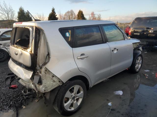 KNDJN2A20H7481078 - 2017 KIA SOUL SILVER photo 3