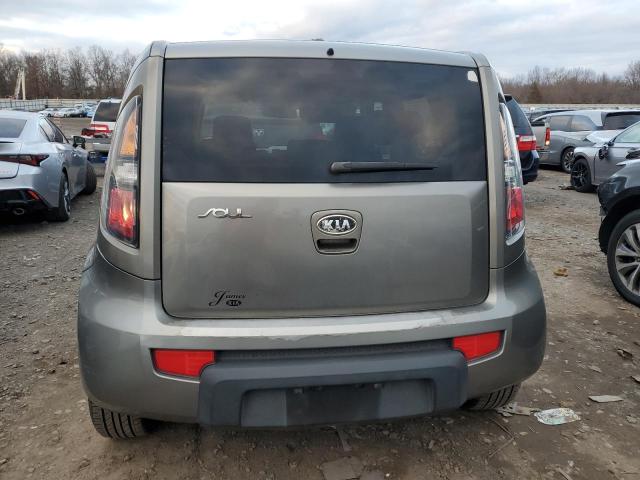 KNDJT2A28A7108379 - 2010 KIA SOUL + GRAY photo 6