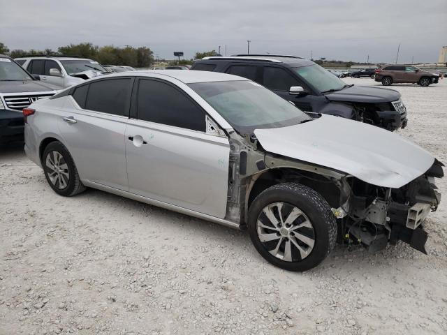 1N4BL4BV1KC243081 - 2019 NISSAN ALTIMA S SILVER photo 4