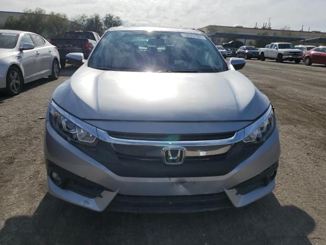 JHMFC1F79JX018564 - 2018 HONDA CIVIC EXL Արծաթագույն լուսանկար 5