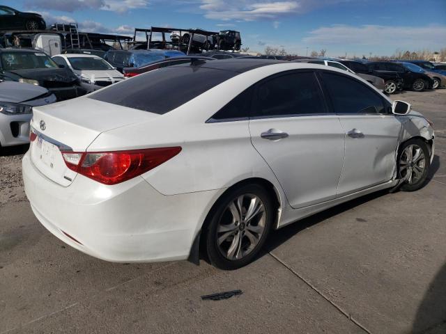 5NPEC4AC4CH387303 - 2012 HYUNDAI SONATA SE WHITE photo 3