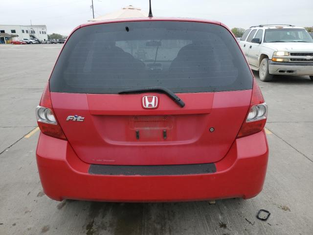 JHMGD38458S001834 - 2008 HONDA FIT RED photo 6