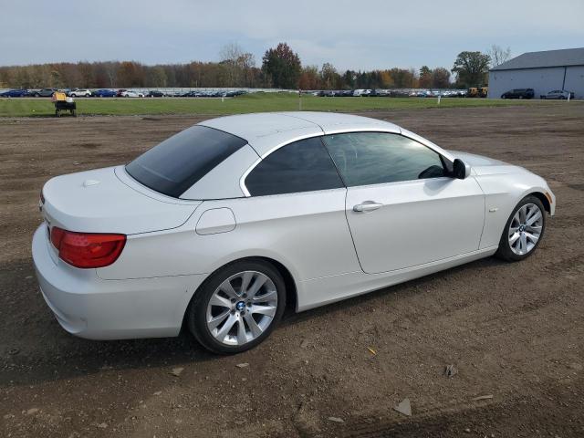 WBADW3C52BE540140 - 2011 BMW 328 I WHITE photo 3