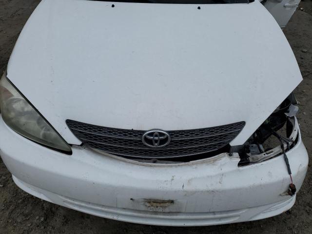 4T1BE32K02U062743 - 2002 TOYOTA CAMRY LE WHITE photo 11