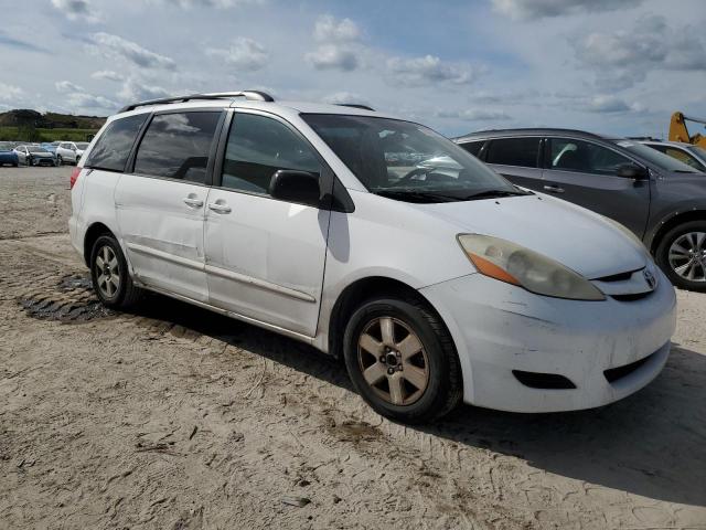 5TDZK23C69S265924 - 2009 TOYOTA SIENNA CE WHITE photo 4