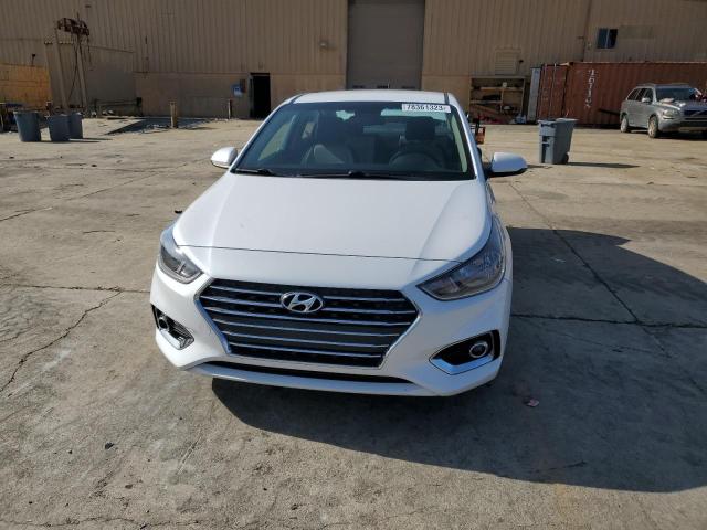 3KPC24A37KE072752 - 2019 HYUNDAI ACCENT SE WHITE photo 5