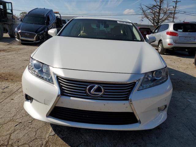 JTHBW1GG9D2037556 - 2013 LEXUS ES 300H WHITE photo 5