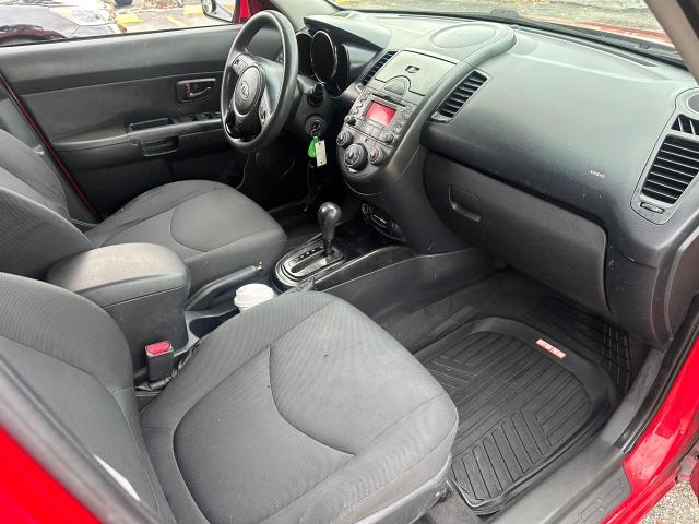 KNDJT2A29A7148566 - 2010 KIA SOUL + RED photo 5